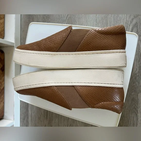 VINCE. - Leather snakeskin platform slip on shoes women’s size 10 - Picture 3 of 11